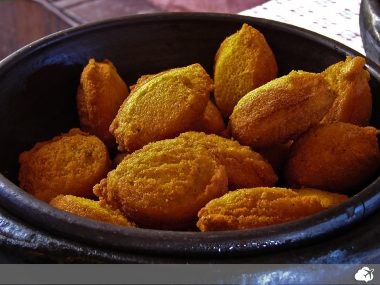 o acarajé faz parte da gastronomia nordestina