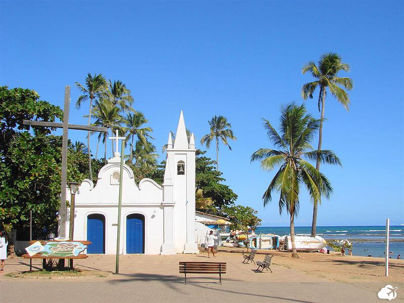 igreja são francisco de assis na praia do forte