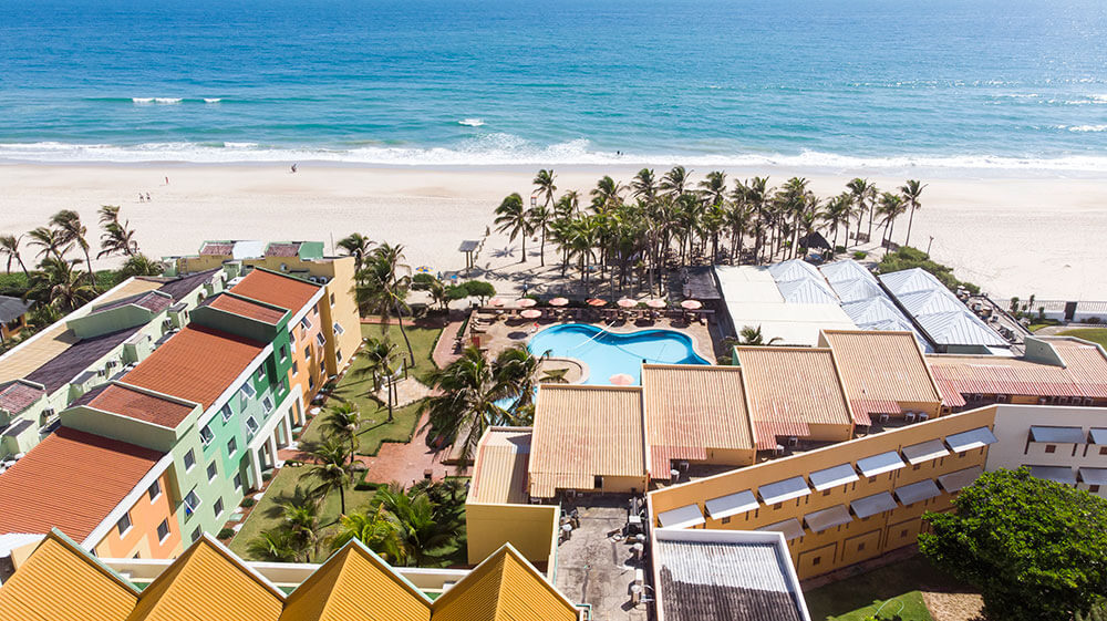 vista aerea do oceani beach park hotel com 20% de desconto