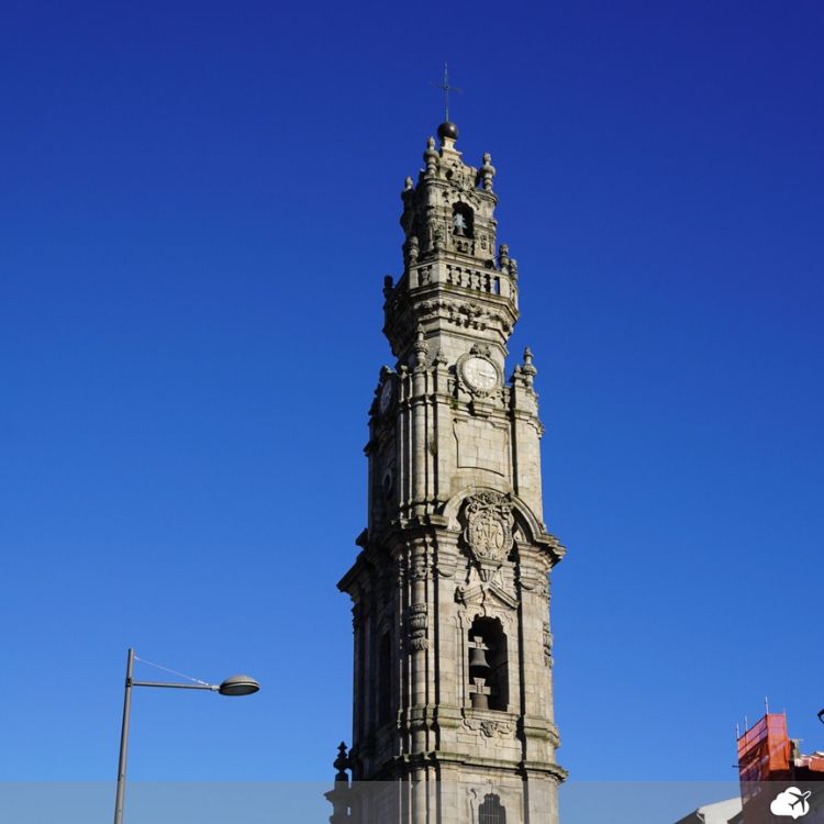 torre-clerigos-cidade-do-porto-portugal